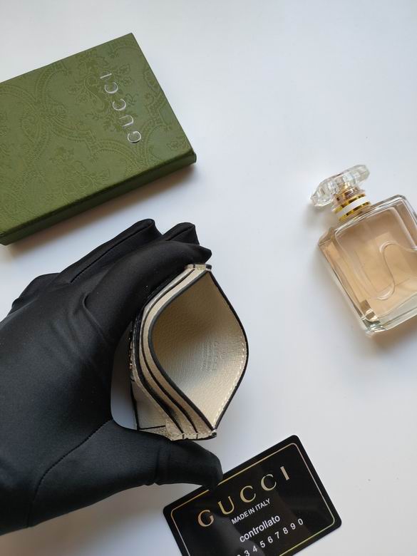 Tarjetero Gucci 10x7cm