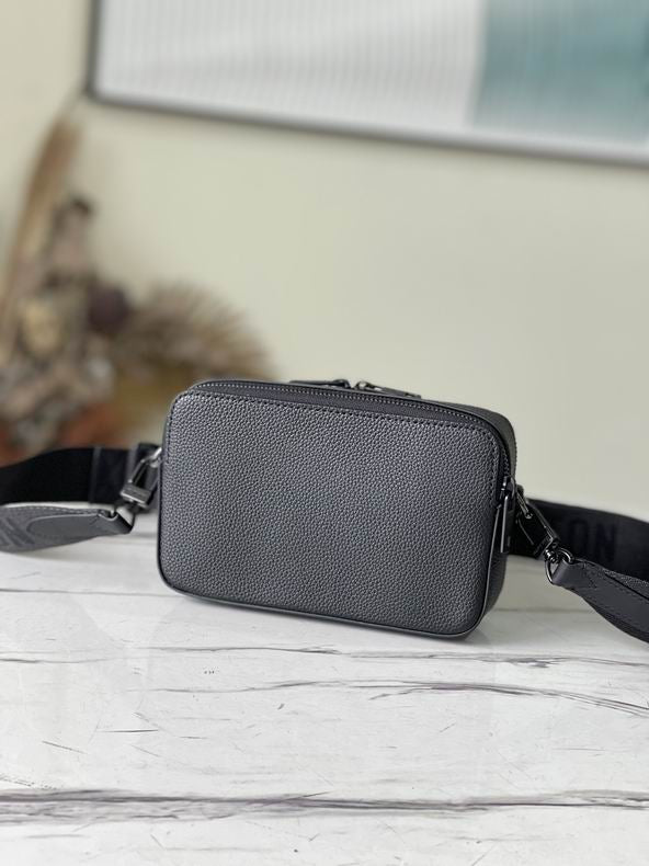 Cartera Louis Vuitton Alpha Wearable 18.5x11x6.5 cm