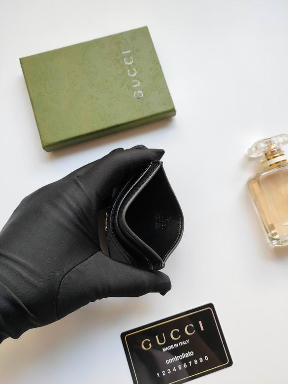 Tarjetero Gucci 10X7 cm