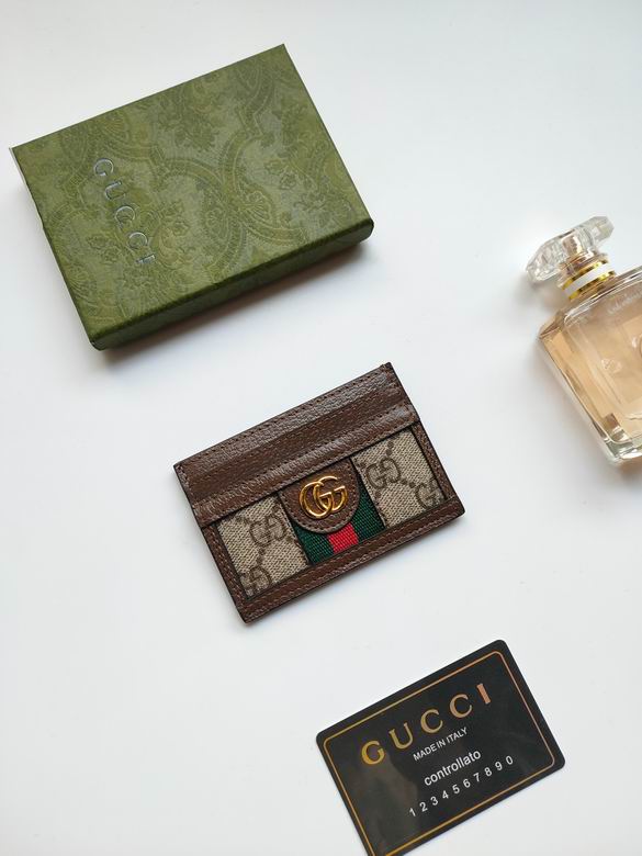 Tarjetero Gucci 10x7cm